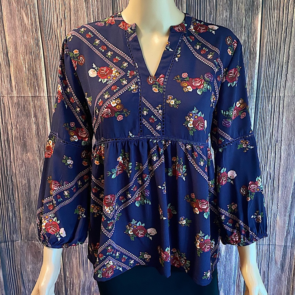 Francesca’s Collections NWT indigo blue & pink floral boho peasant blouse